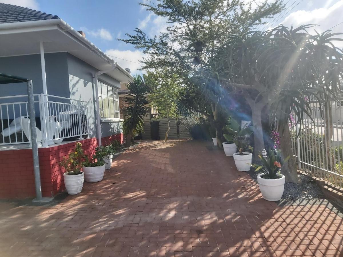 Izuba Lodge Cape Town Exterior photo